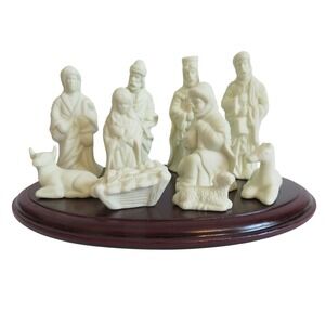 Vintage Jade Collection 11 Piece Nativity Set Porcelain Figures Wood Base